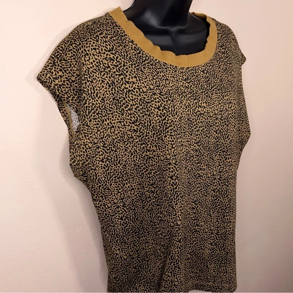 Petite Large Ann Taylor Loft Animal Print Top Cap Sleeves Cotton Blend Casual